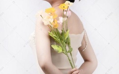 他缓慢而有力的撞着视频